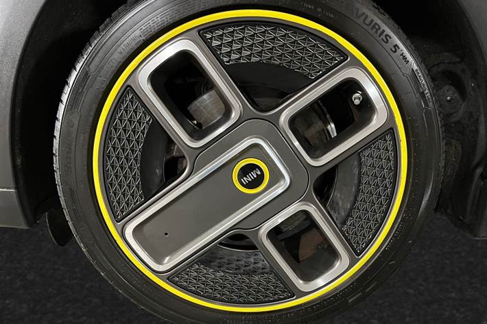 Hvid Mini Cooper SE fra 2021