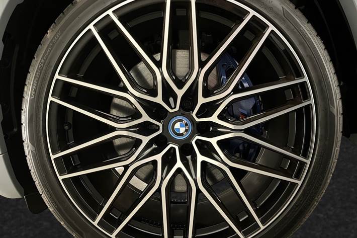 Grå BMW X5 fra 2025