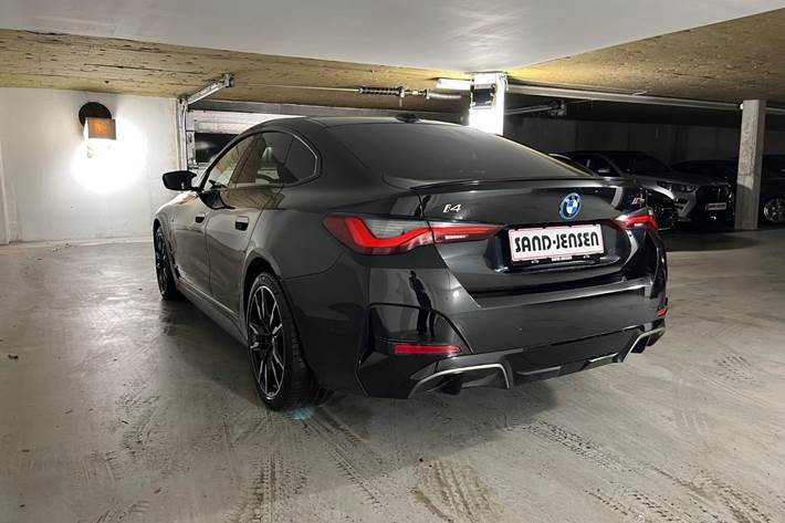 Sort BMW i4 fra 2024