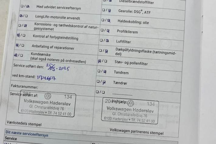 Sort VW Passat fra 2017