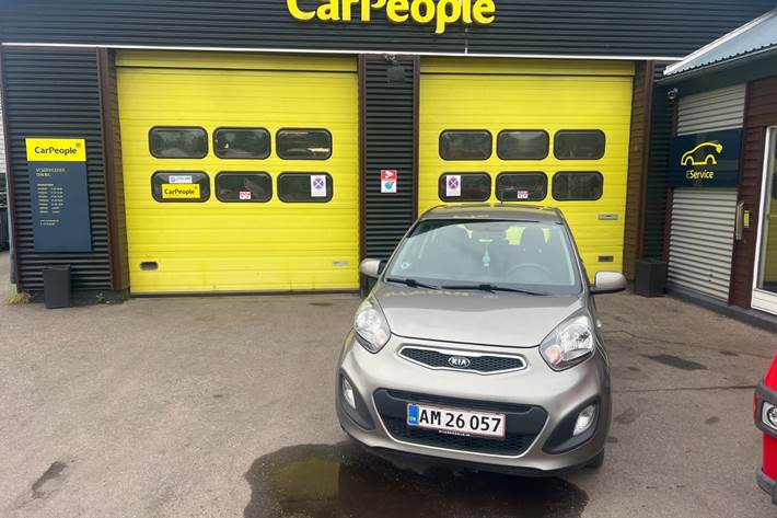 Grå Kia Picanto fra 2014