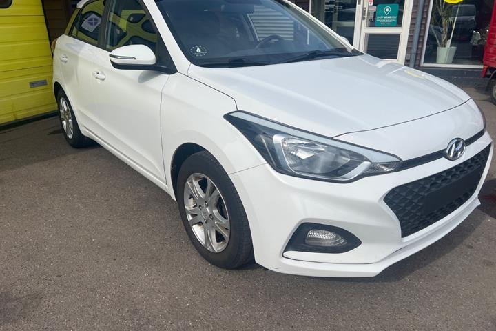Hvid Hyundai i20 fra 2018