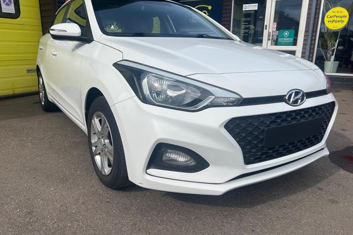 Hvid Hyundai i20 fra 2018