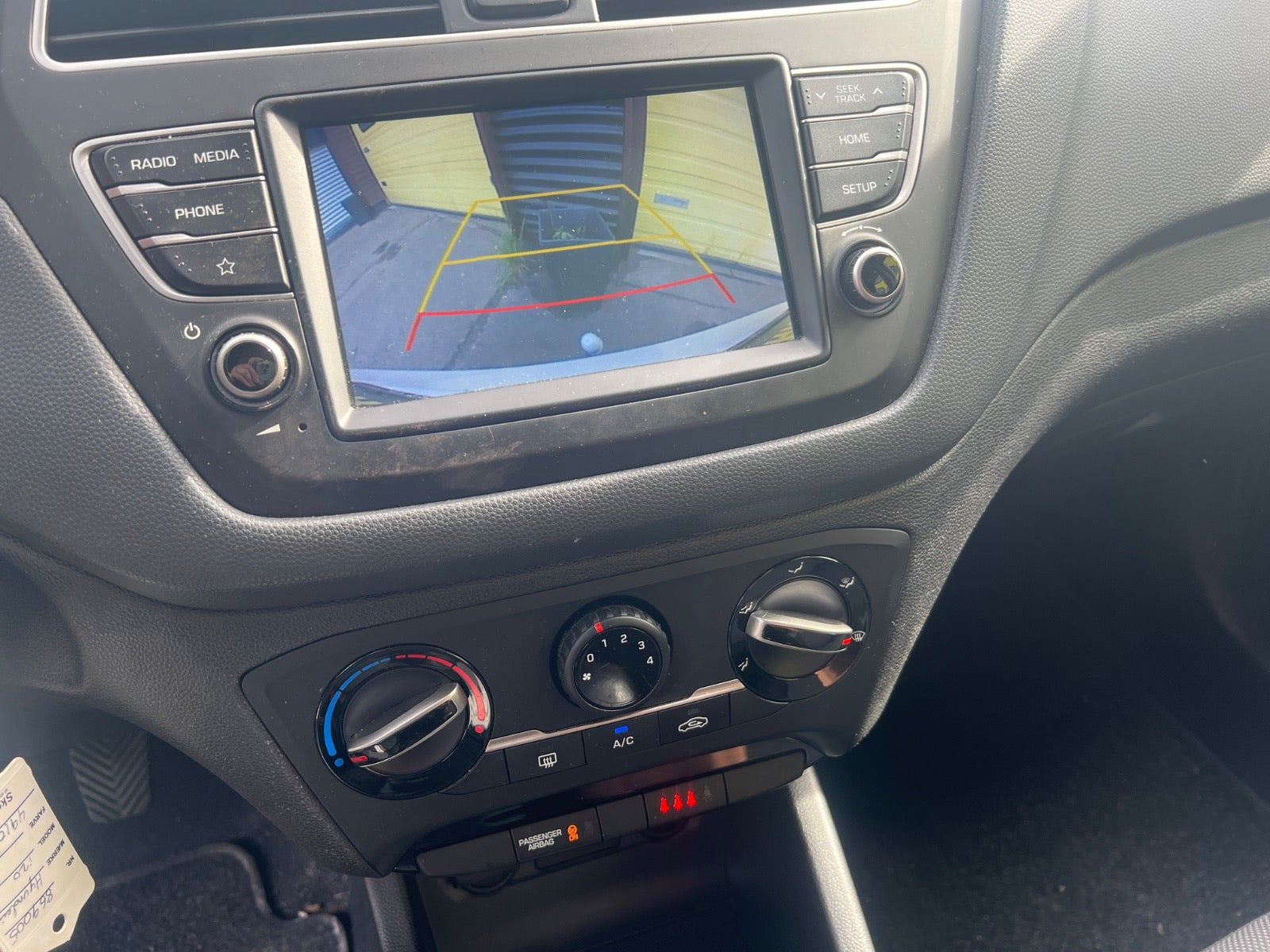 Hvid Hyundai i20 fra 2018