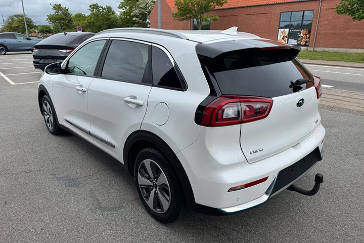 Hvid Kia Niro fra 2017