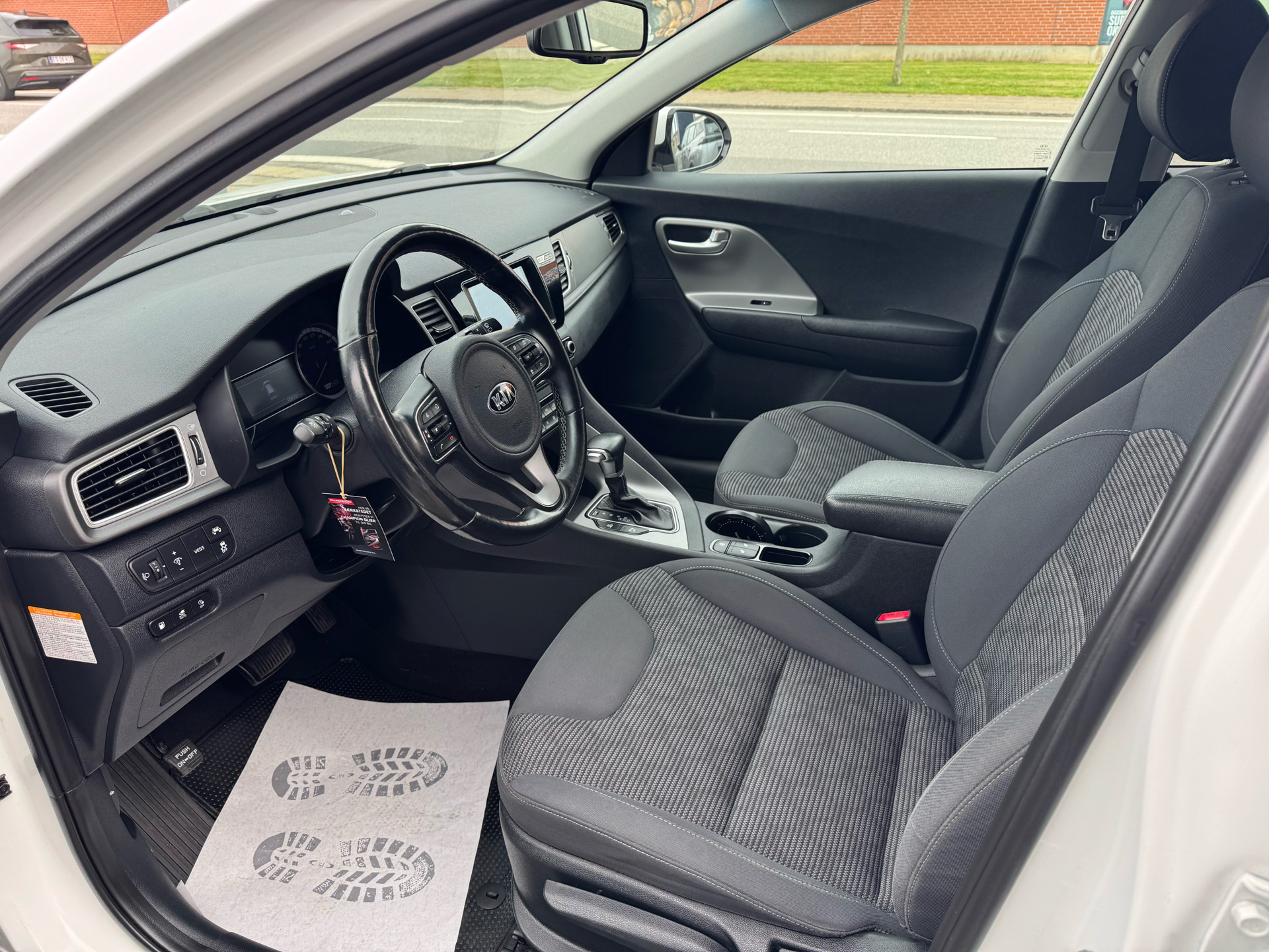 Hvid Kia Niro fra 2017
