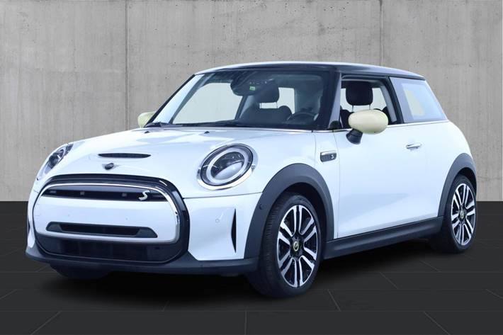 Hvid Mini Cooper SE fra 2023