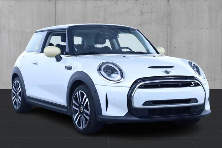 Hvid Mini Cooper SE fra 2023