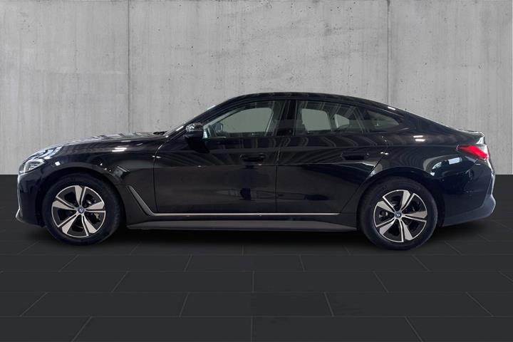 Sort BMW i4 fra 2023
