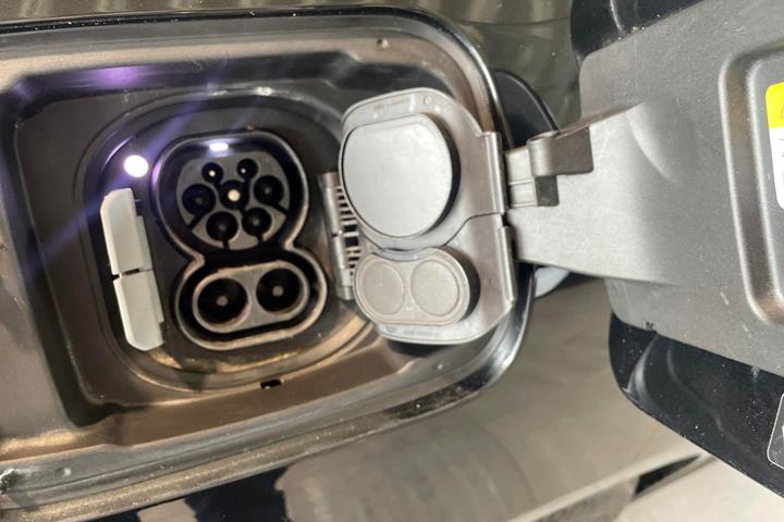 Sort BMW i4 fra 2023