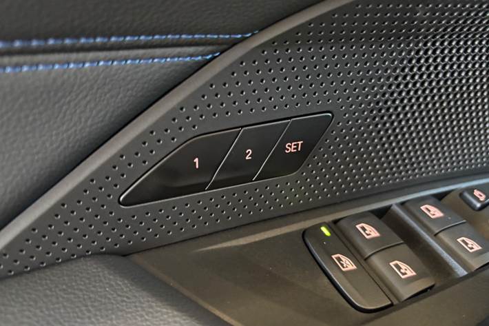 Sort BMW i4 fra 2026
