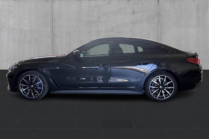 Sort BMW i4 fra 2026