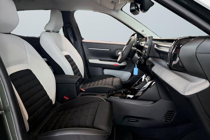 Grøn Citroën e-C3 Aircross fra 2025