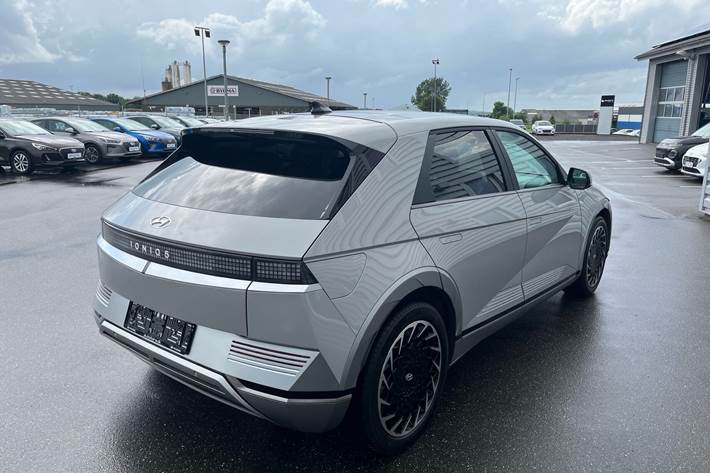 Grå Hyundai Ioniq 5 fra 2021