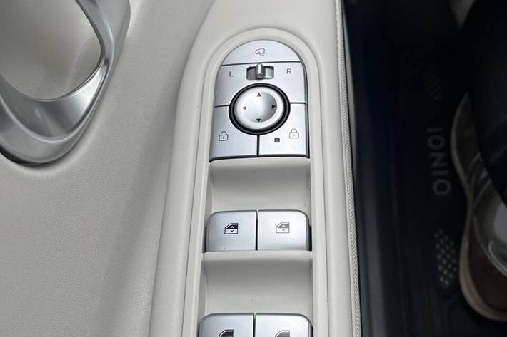 Grå Hyundai Ioniq 5 fra 2021