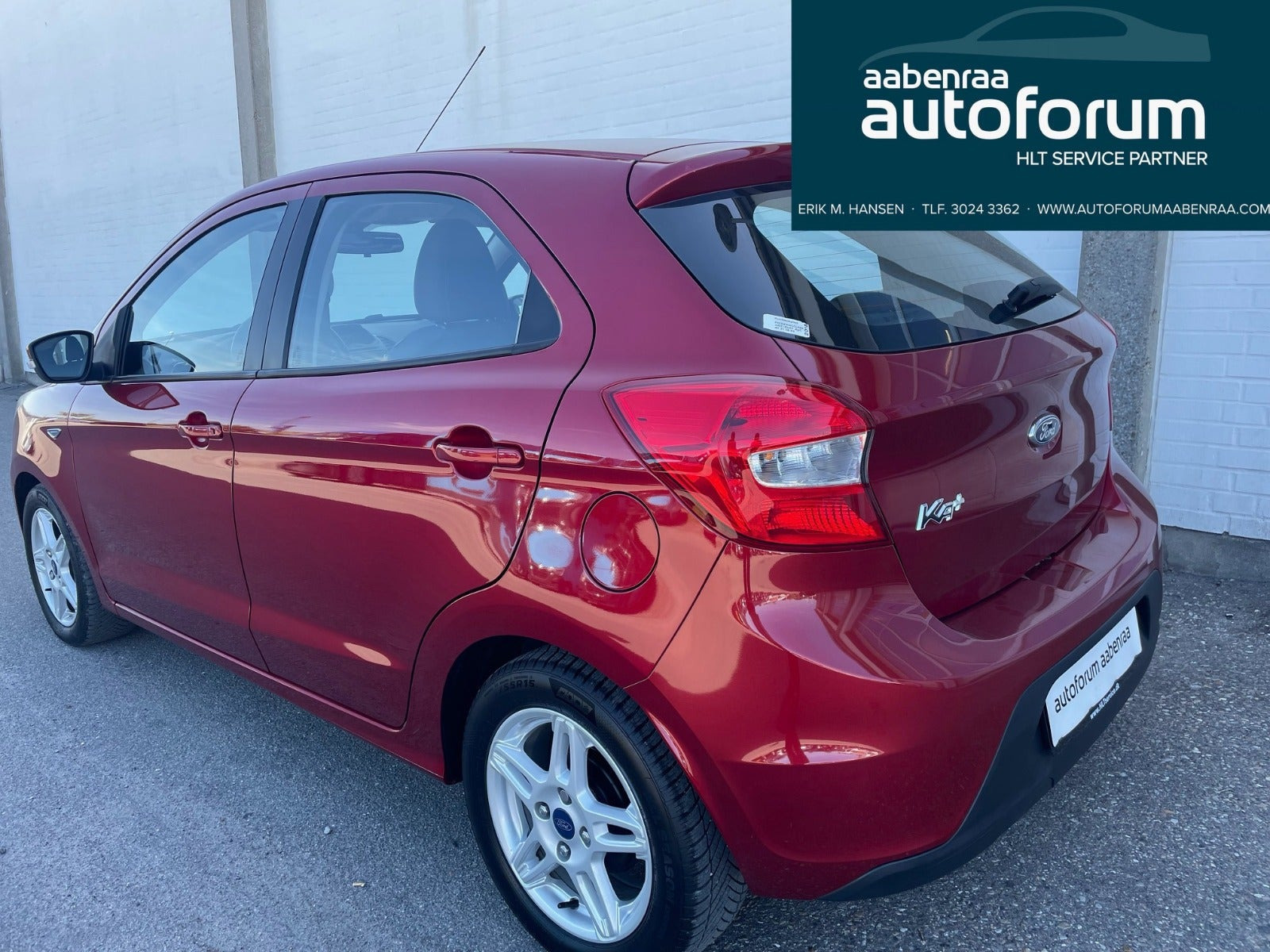 Rød Ford Ka+ fra 2016 set udefra
