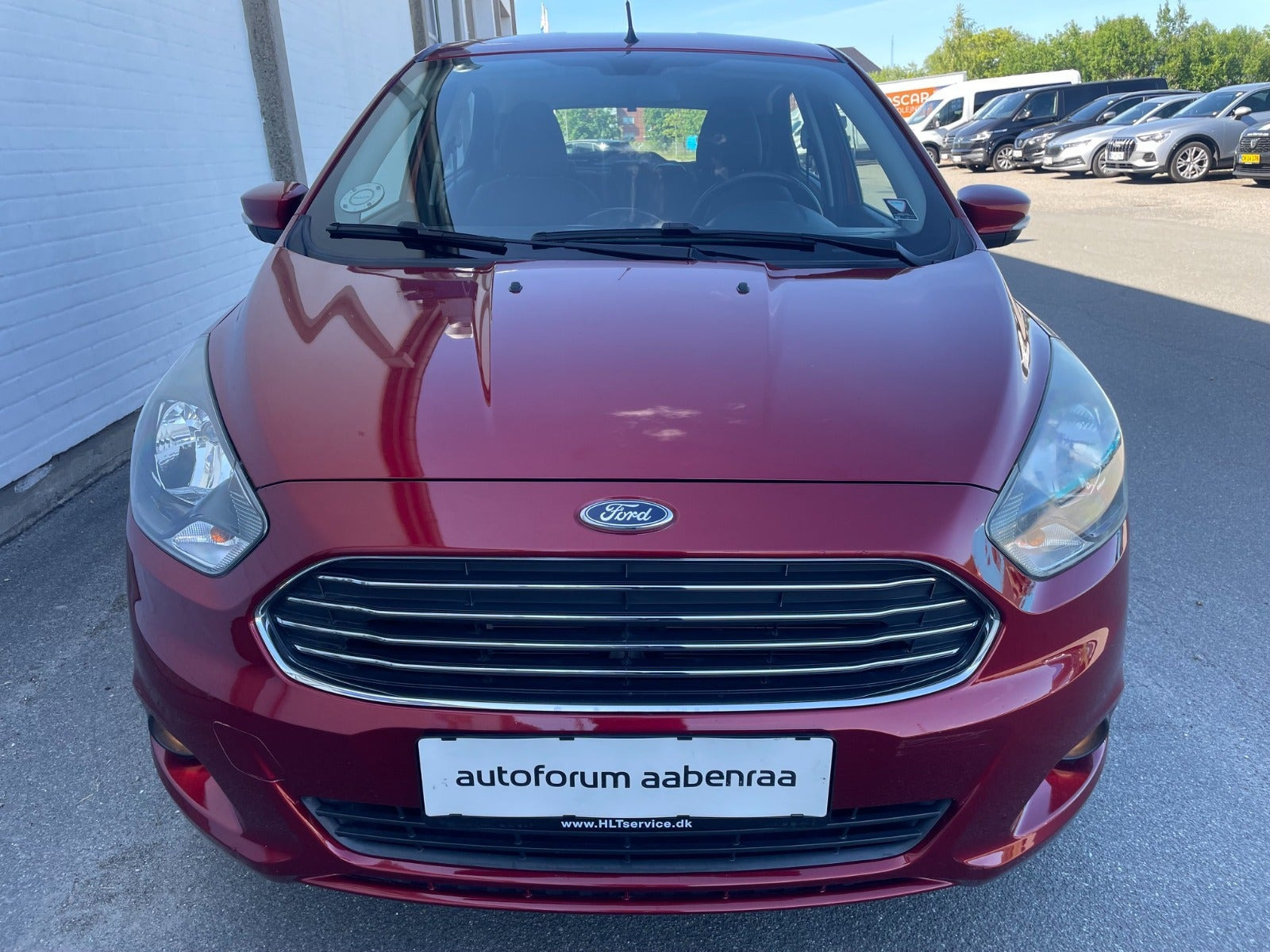 Rød Ford Ka+ fra 2016