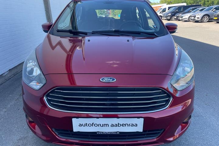 Rød Ford Ka+ fra 2016