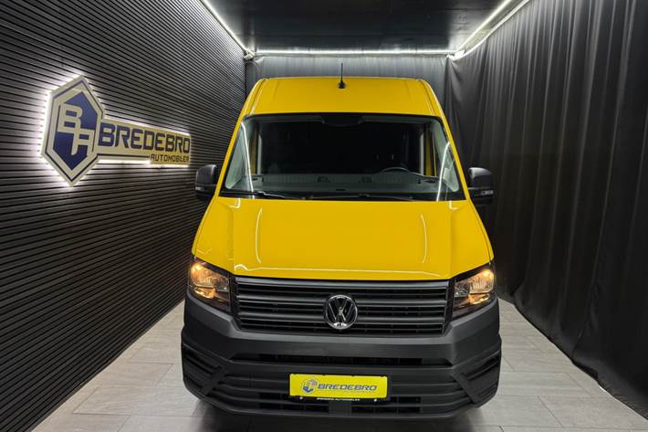 Gul VW Crafter 30 fra 2024