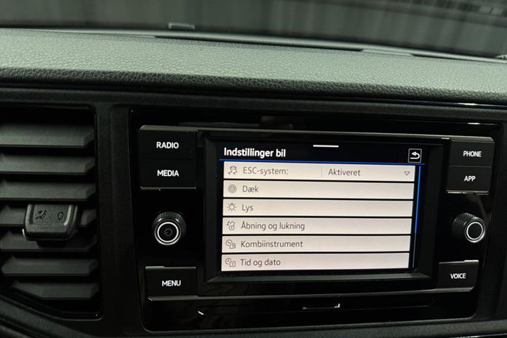 Gul VW Crafter 30 fra 2024