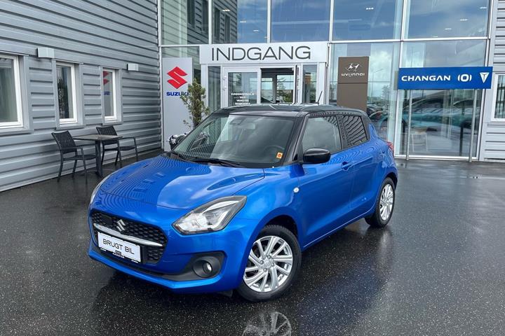 Blå Suzuki Swift fra 2022 set udefra