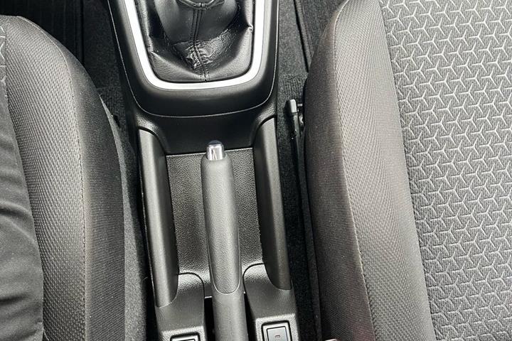 Blå Suzuki Swift fra 2022