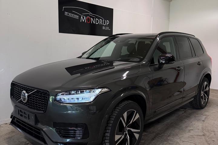 Grå Volvo XC90 fra 2021 set udefra