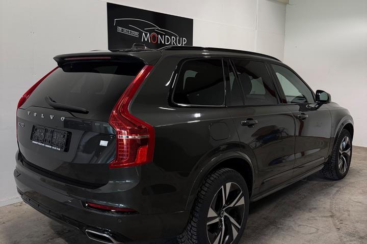 Grå Volvo XC90 fra 2021
