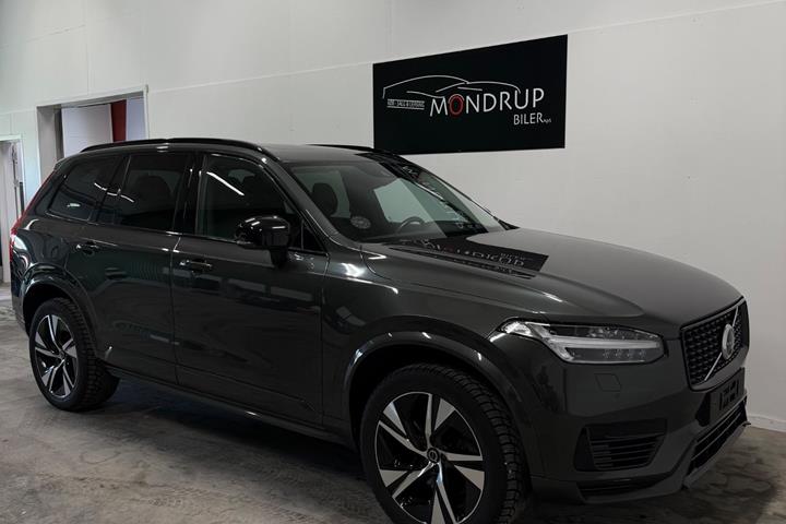 Grå Volvo XC90 fra 2021