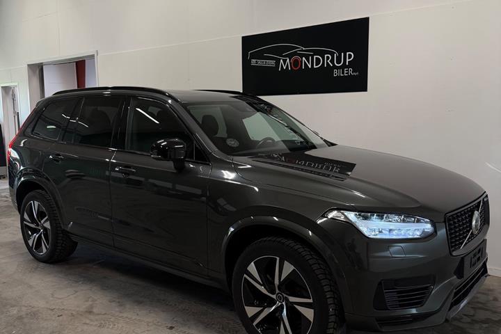 Grå Volvo XC90 fra 2021