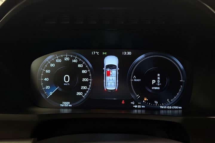 Grå Volvo XC90 fra 2021