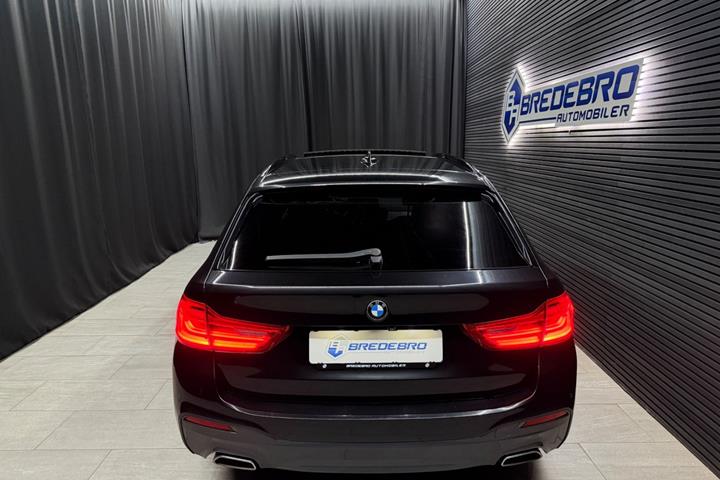 Sort BMW 540d fra 2018