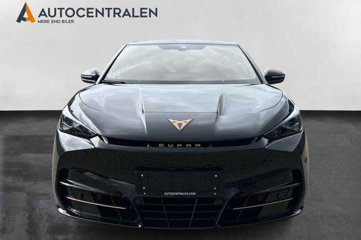 Grå Cupra Tavascan fra 2024