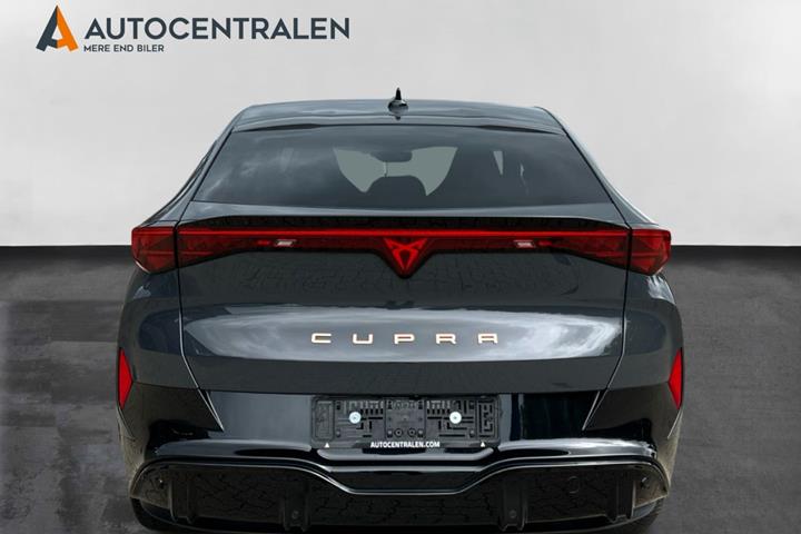 Grå Cupra Tavascan fra 2024