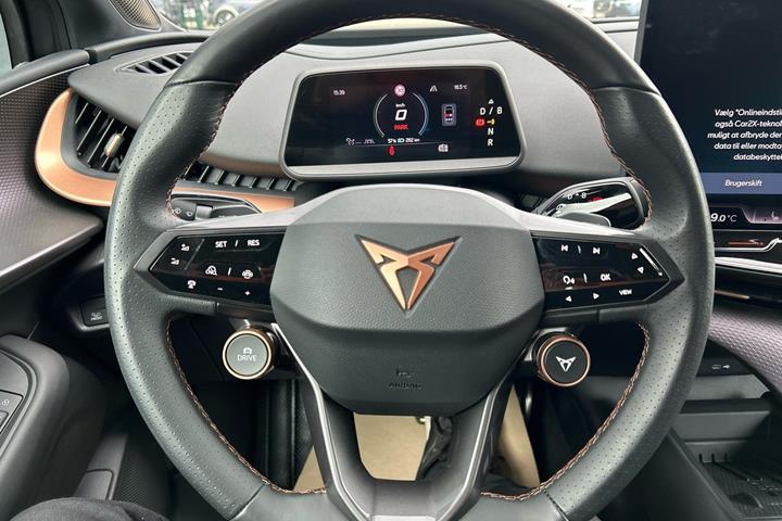 Grå Cupra Tavascan fra 2024