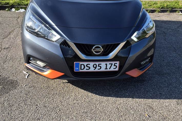 Grå Nissan Micra fra 2018