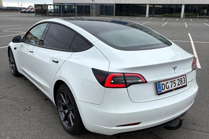 undefined Tesla Model 3 fra 2021