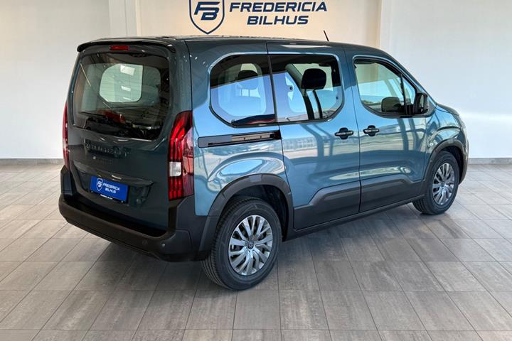 Blå Peugeot e-Rifter fra 2025