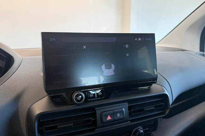 Blå Peugeot e-Rifter fra 2025