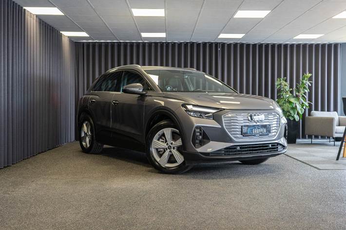 Grå Audi Q4 e-tron fra 2024