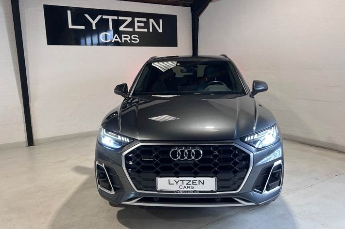 Grå Audi Q5 fra 2022