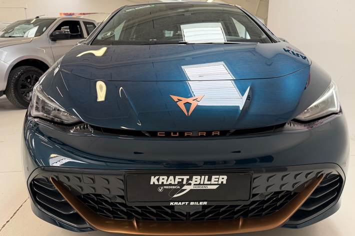 Blå Cupra Born fra 2023
