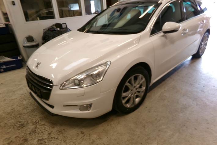 Hvid Peugeot 508 fra 2013