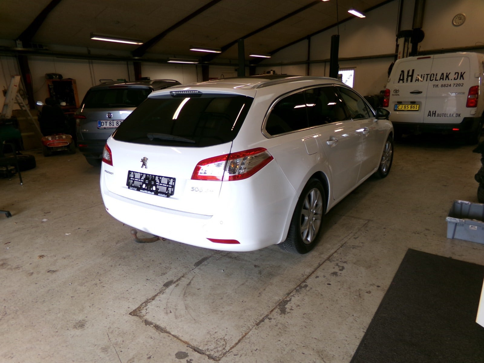 Hvid Peugeot 508 fra 2013