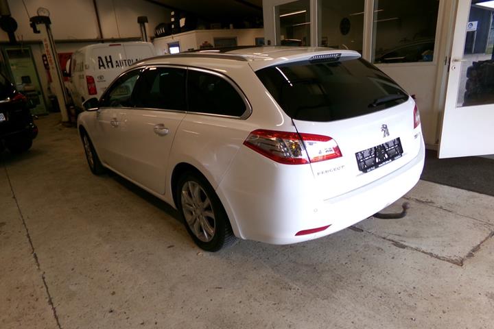 Hvid Peugeot 508 fra 2013