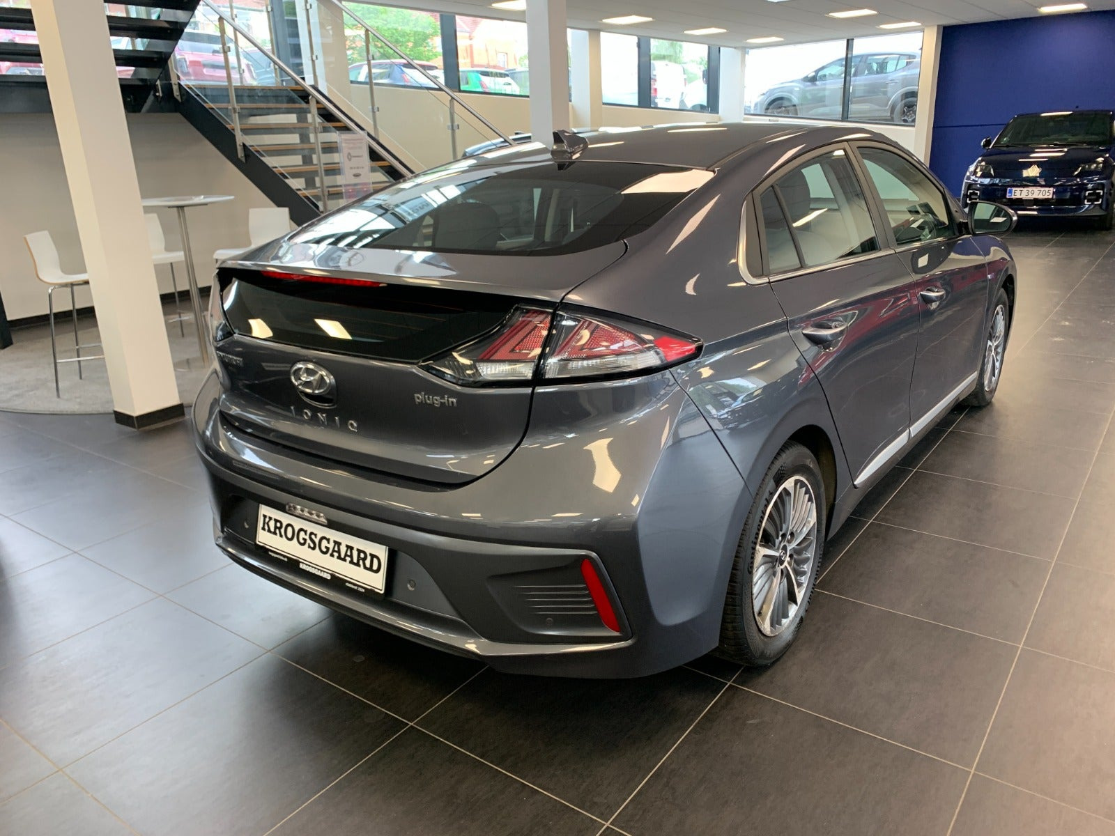 Grå Hyundai Ioniq fra 2020