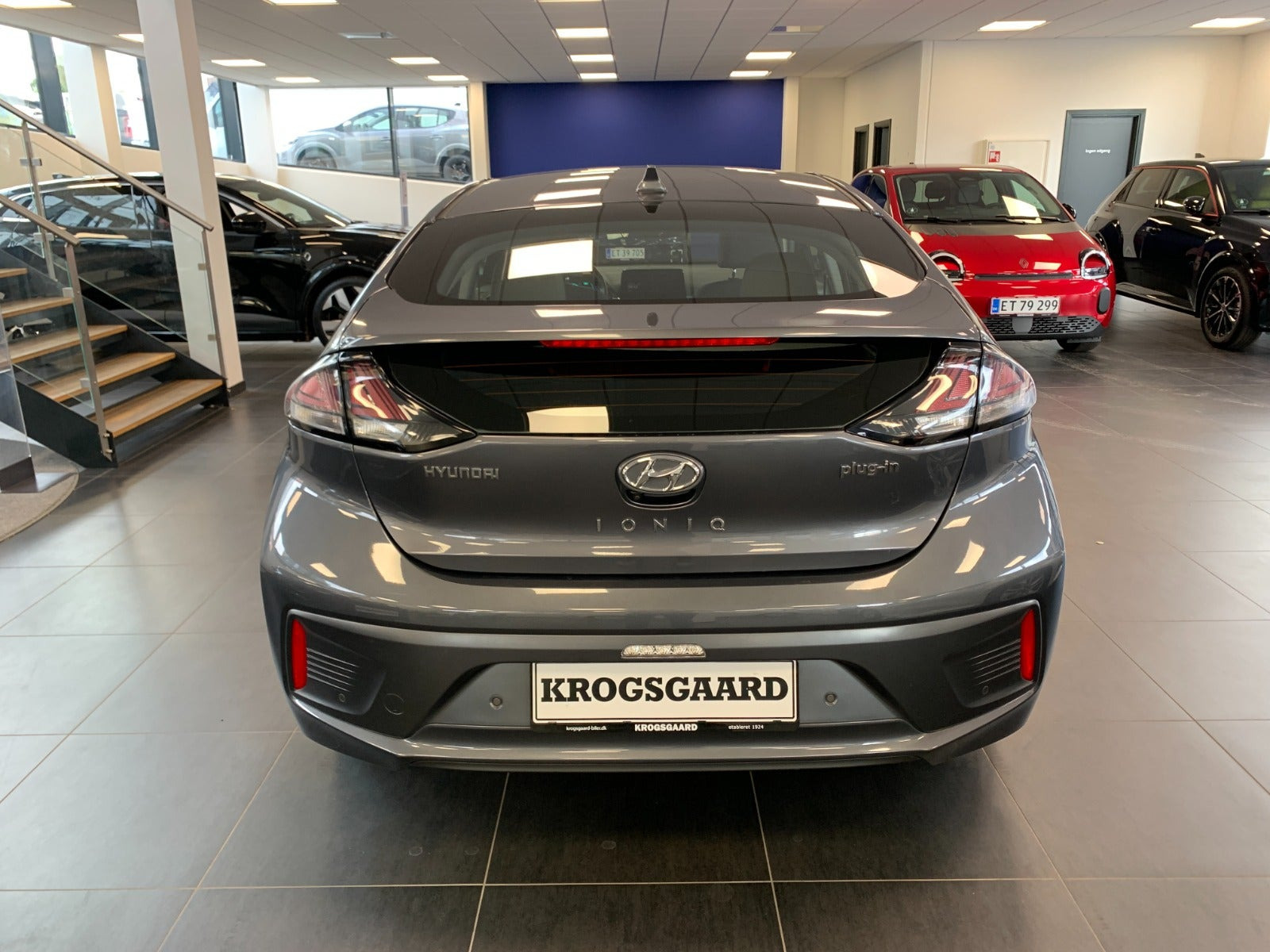 Grå Hyundai Ioniq fra 2020