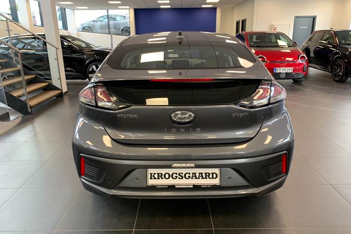 Grå Hyundai Ioniq fra 2020