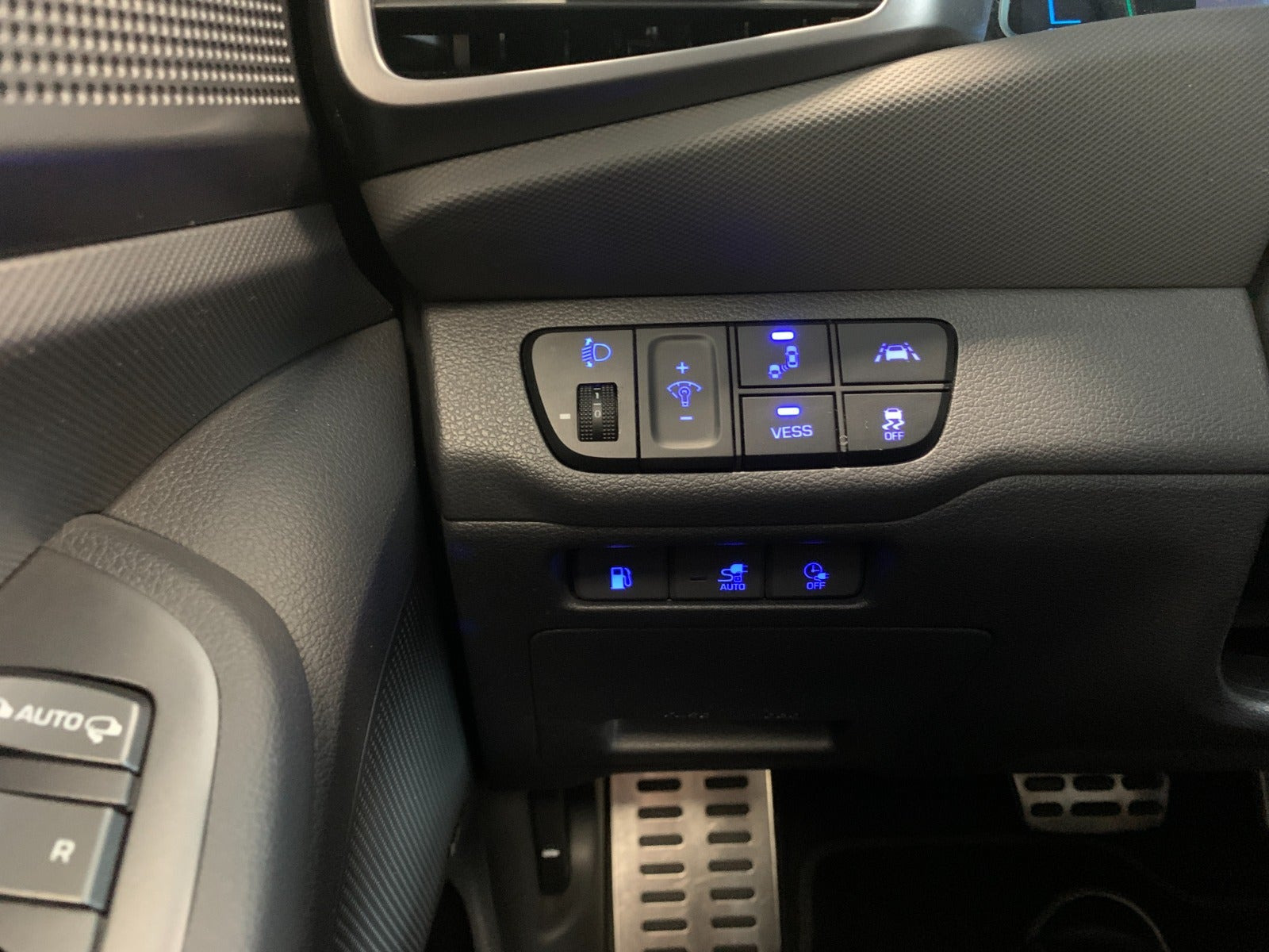 Grå Hyundai Ioniq fra 2020
