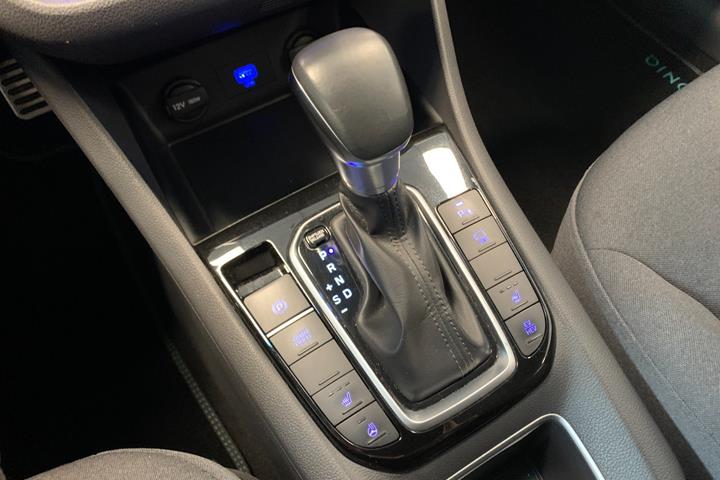Grå Hyundai Ioniq fra 2020